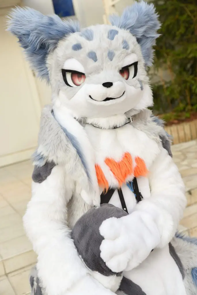 ケモノ　着ぐるみ　スニーカー 未開拓地0区@Fursuit CM open (@mikaitakuchi0ku) / X